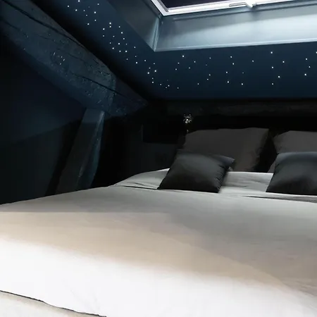 Ceva Moonlight-jacuzzi & Cinema Centre *