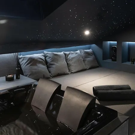 דירה Ceva Moonlight-jacuzzi & Cinema Centre